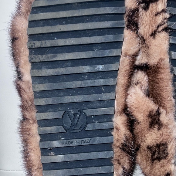 Louis Vuitton mink fur slides women’s - Picture 5 of 9